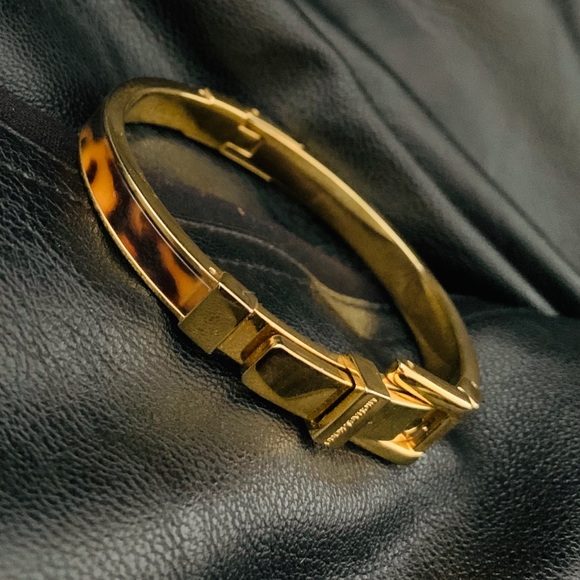 Michael Kors Belt Buckle Bangle Bracelet - Picture 6 of 7